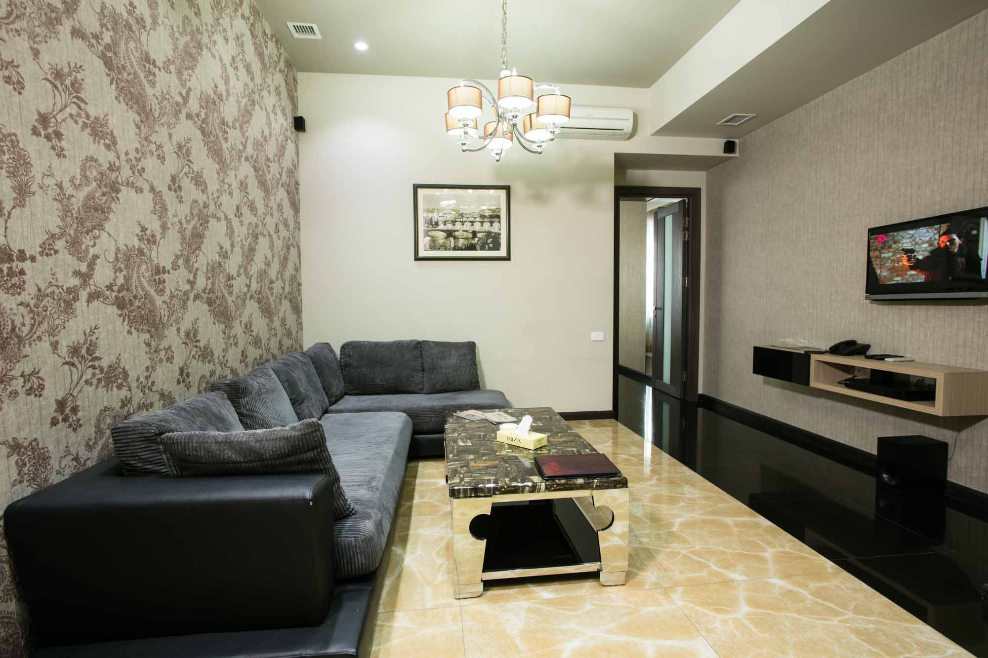 Room 403